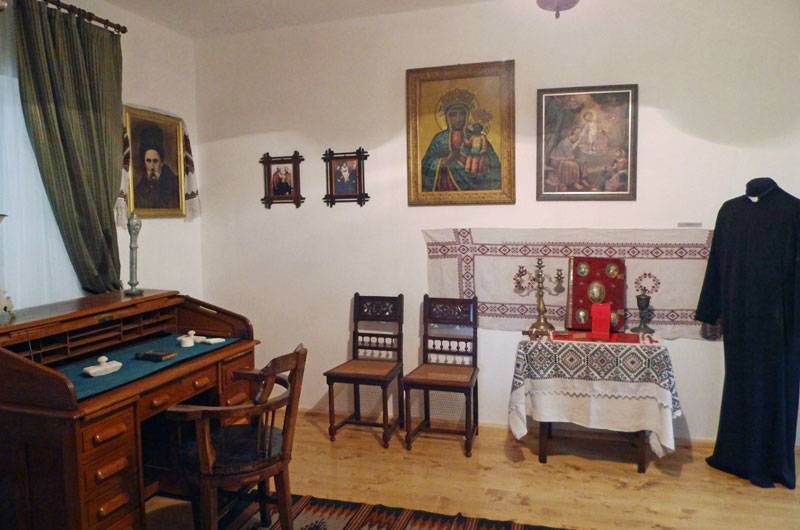 Музей-садиба родини Шухевичів